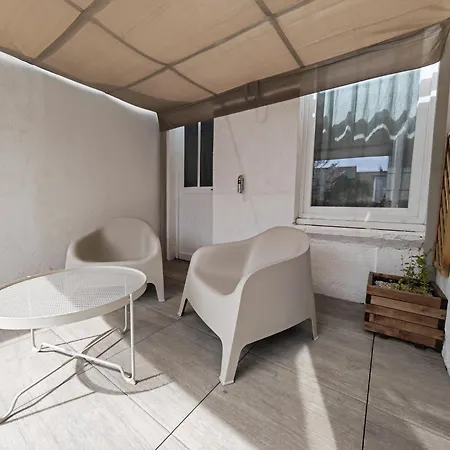 Avec Espace Jacuzzi Апартаменты *